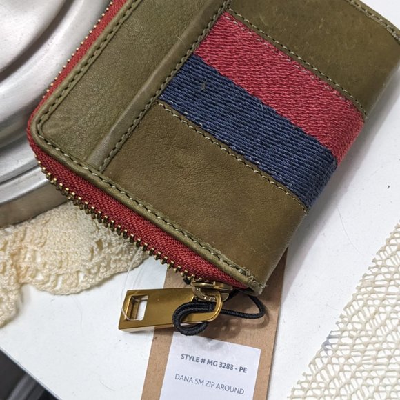 margot Genuine leather dana small zip around wallet - Picture 12 of 12